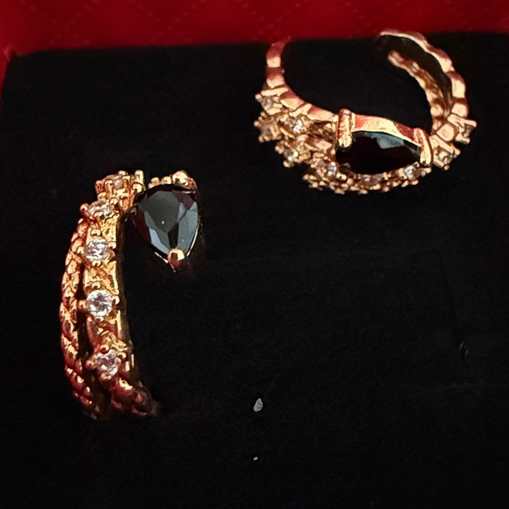 Snake onyx earcuffs